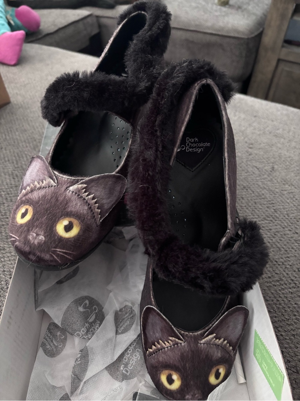 Dark Chocolate Design Cat heels